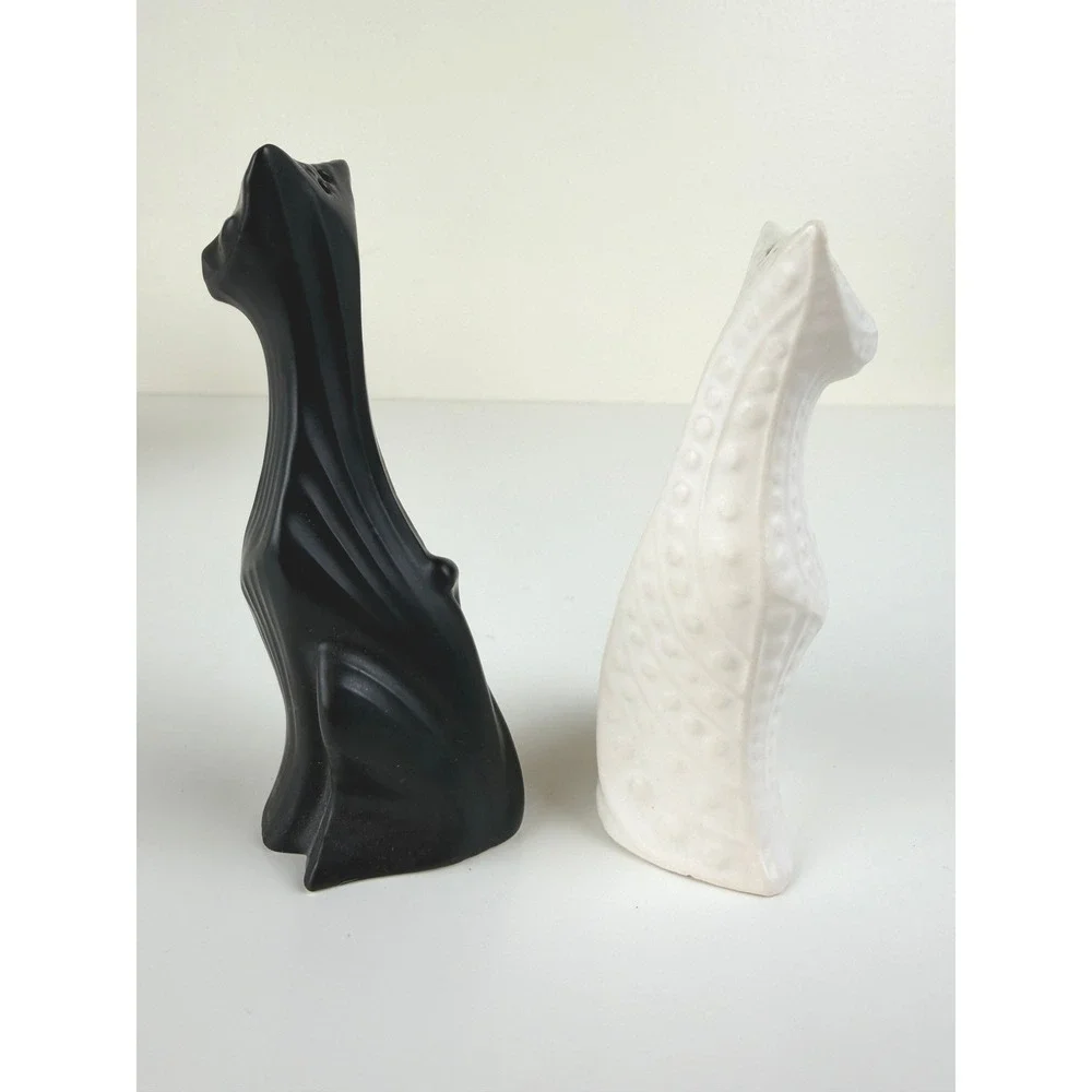 Jonathan Adler Cat Salt & Pepper Shakers Black White Porcelain w/ Original Box